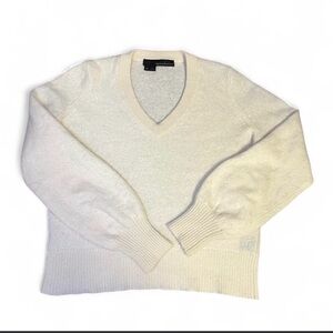Women’s 360 Cashmere Soft Dainty Cream V-Neck Sweater XS 100% Cashmere Preppy
